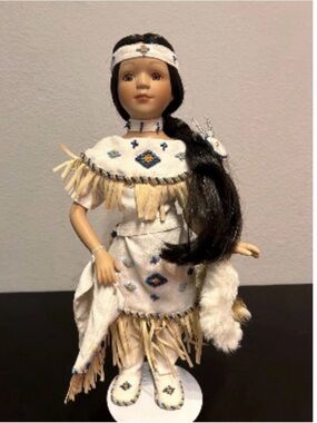 Vintage New In Box Heritage Signature Collection Chenoa Porcelain Doll in box